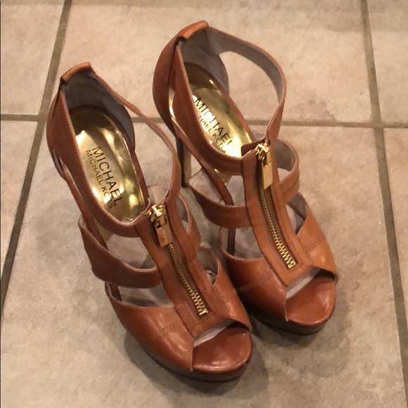 MICHAEL Michael Kors Gold/Brown Peep Toe Platform - Picture 3 of 13